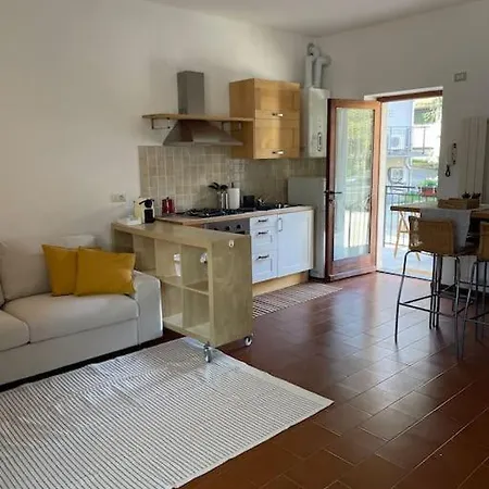 Appartamento Gaia - A Due Passi Dal Centro Laveno-Mombello Exterior foto